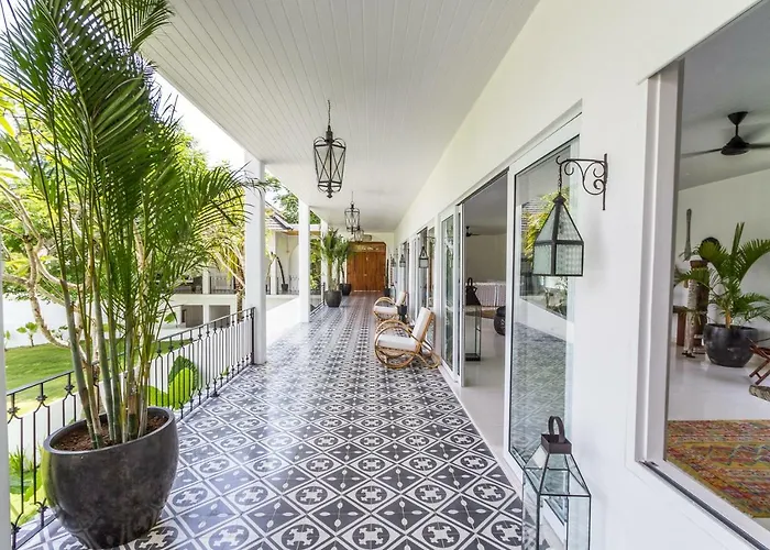Villa Villa Kusuma - Luxury Ocean View 5Br Pool Villa & Private Pickleball Court