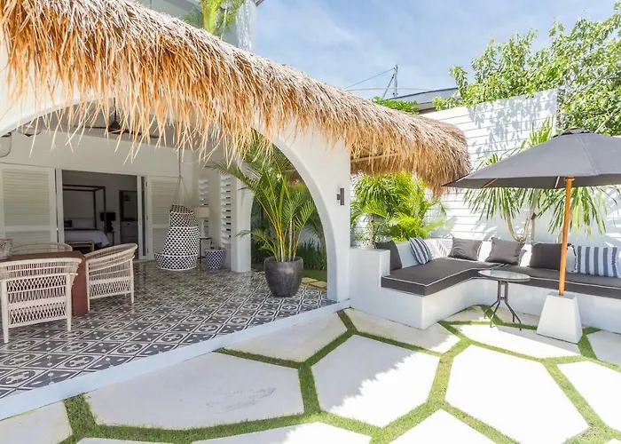 Villa Kusuma - Luxury Ocean View 5Br Pool Villa & Private Pickleball Court Villa *