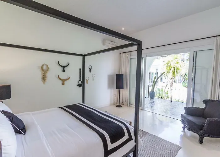 Villa Kusuma - Luxury Ocean View 5Br Pool Villa & Private Pickleball Court Villa Uluwatu (Bali)