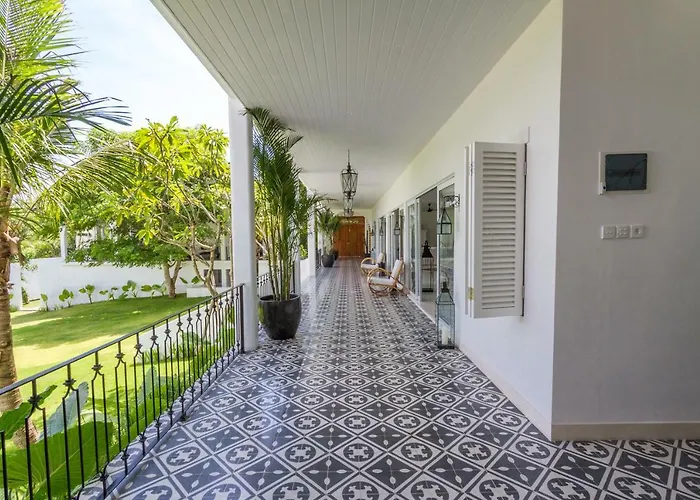 Villa Kusuma - Luxury Ocean View 5Br Pool Villa & Private Pickleball Court *