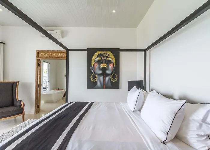 Villa Kusuma - Luxury Ocean View 5Br Pool Villa & Private Pickleball Court Villa