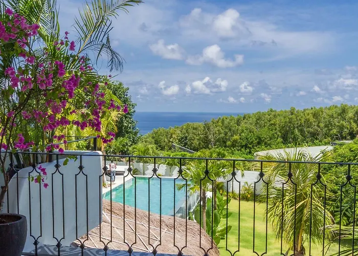 Villa Kusuma - Luxury Ocean View 5Br Pool Villa & Private Pickleball Court *